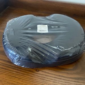 Donut Pillow Seat NWT